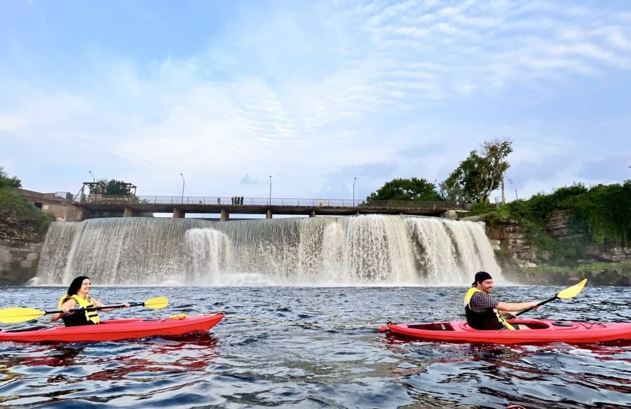 Fun ways to experience Ottawa with family and friends kayak tours ottawa