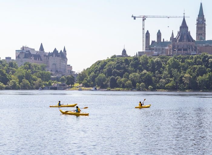 Fun ways to experience Ottawa with family and friends kayak tours ottawa